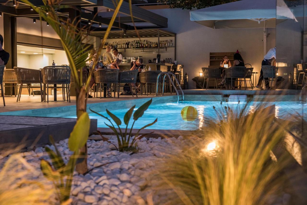 Mare Blue Suites เยโอริยิอูโปลิส ภายนอก รูปภาพ